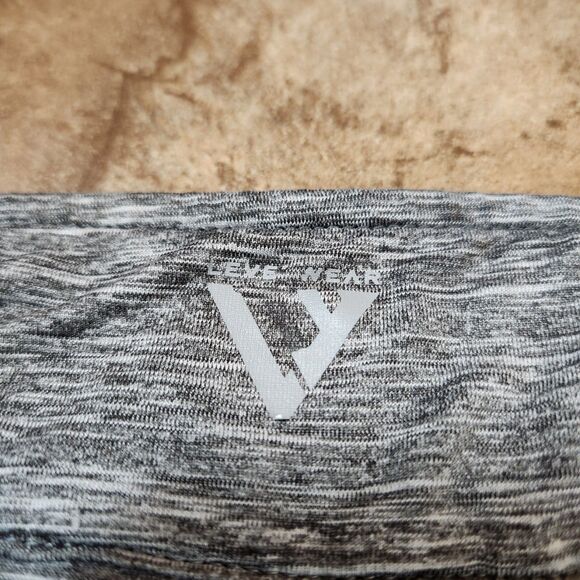 NHL Washington Capitals Quarter-Zip | Men’s Medium | Long Sleeve - Picture 8 of 10